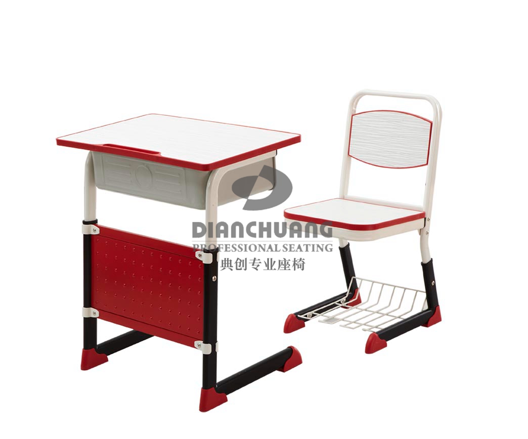 典創課桌椅